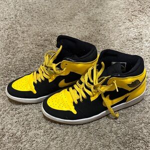 Nike Air Jordan 1 Retro New Love High-Top Sneakers Beginning Moments 2007 9.5